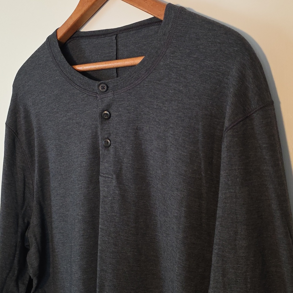 Lululemon Large Charcoal Gray Long Sleeve Henley Shirt Perfect Condition - Picture 2 of 6